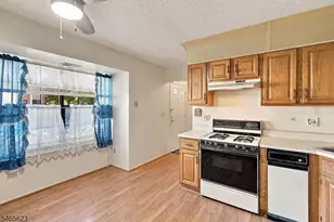 702 Brokaw Ct, Bridgewater, NJ 08807 - Photo 11