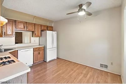 702 Brokaw Ct, Bridgewater, NJ 08807 - Photo 9