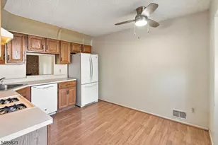 702 Brokaw Ct, Bridgewater, NJ 08807 - Photo 9
