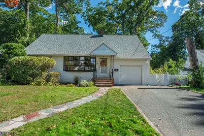 10 Fernwood Dr, Fair Lawn, NJ 07410 - Photo 1