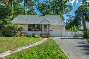 10 Fernwood Dr, Fair Lawn, NJ 07410 - Photo 1