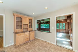 10 Fernwood Dr, Fair Lawn, NJ 07410 - Photo 5