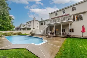86 Point View Pkwy, Wayne Twp., NJ 07470 - Photo 33