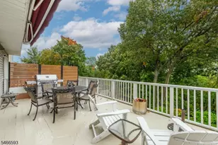 86 Point View Pkwy, Wayne Twp., NJ 07470 - Photo 13