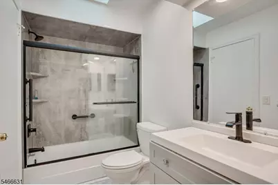 3302 Stonehedge Rd, Edison, NJ 08820 - Photo 29