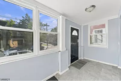 27 Richelieu Ter, Newark, NJ 07106 - Photo 17