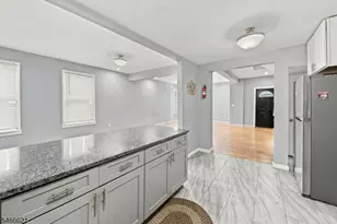 27 Richelieu Terrace, Newark, NJ 07106 - Photo 15