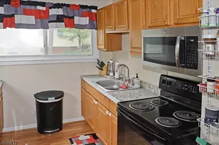 117 Vermont Trail, Hopatcong, NJ 07843 - Photo 3