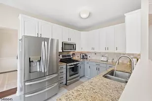 607 Patricia Cir, Greenwich Township, NJ 08886 - Photo 9