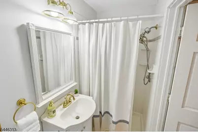 112 Flocktown Rd, Washington Township, NJ 07853 - Photo 33