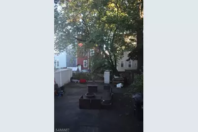 28 Stuyvesant Ave, Newark, NJ 07106 - Photo 7