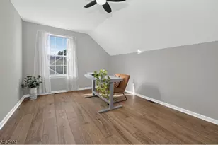 8 Oak Knoll Ln, Bedminster Township, NJ 07921 - Photo 15