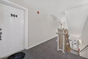 504 Altra Rd, Raritan Township, NJ 08822 - Photo 3
