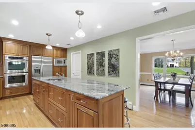 8 Stacy Ln, Bernards Township, NJ 07920 - Photo 7