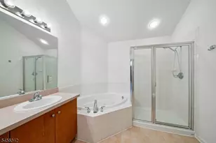 611 Binghampton Ln, Livingston, NJ 07039 - Photo 27