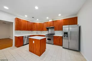 611 Binghampton Ln, Livingston, NJ 07039 - Photo 15