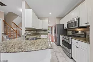 38 Gordon Cir, Parsippany, NJ 07054 - Photo 7