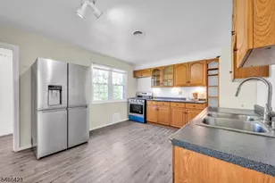 48 Elwood Ave, Flemington, NJ 08822 - Photo 5