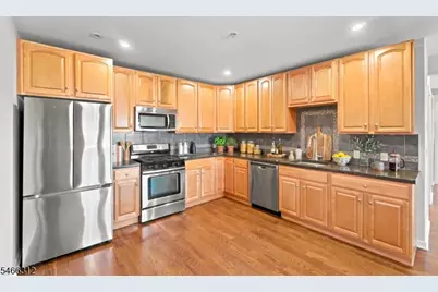 22 Sylvan St #2A, Rutherford, NJ 07070 - Photo 3