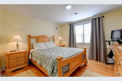814 Kilsyth Rd #0, Elizabeth, NJ 07208 - Photo 9