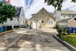 814 Kilsyth Rd, Elizabeth, NJ 07208 - Photo 3