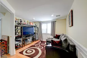 814 Kilsyth Rd, Elizabeth, NJ 07208 - Photo 5