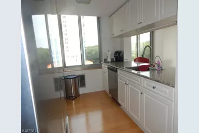 100 Old Palisade Rd #1503, Fort Lee, NJ 07024 - Photo 11