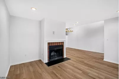 70 Village Cir, Bridgewater Twp., NJ 08807 - Photo 9