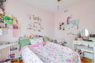 8 Pallant Ave, Linden, NJ 07036 - Photo 15