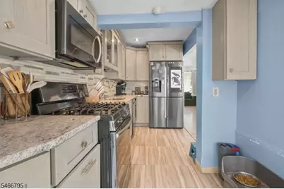 484 Raritan Rd, Roselle, NJ 07203 - Photo 13