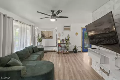 484 Raritan Rd, Roselle, NJ 07203 - Photo 3