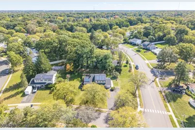 35 Patton Dr, Franklin Township, NJ 08873 - Photo 3