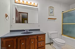 628 Succasunna Rd, Mount Arlington, NJ 07856 - Photo 21