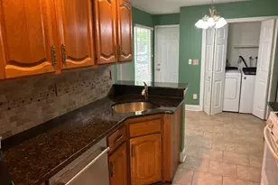 42 Myrtle Ct, Readington, NJ 08889 - Photo 3
