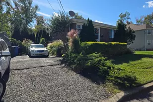 176 Kensington Ave, Woodbridge Township, NJ 07067 - Photo 1