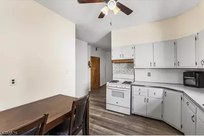 76 Prospect Ave, Bayonne, NJ 07002 - Photo 13