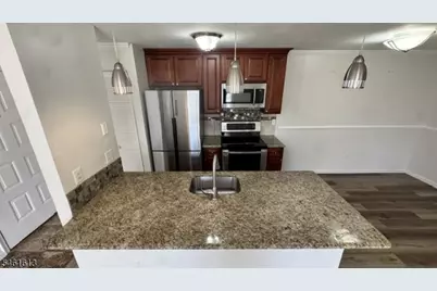 52 Norwich Pl, Franklin Township, NJ 08873 - Photo 5