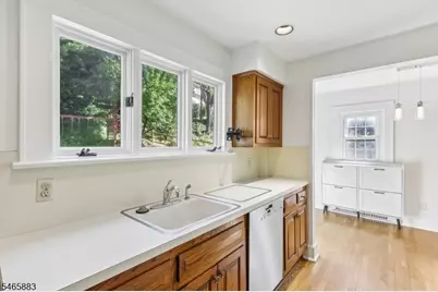 147 Glen Ave, Millburn, NJ 07041 - Photo 15