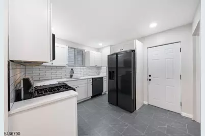 63 S 7th St, Newark, NJ 07107 - Photo 7