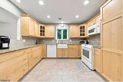 66 Woodside Ave, Hawthorne, NJ 07506 - Photo 7