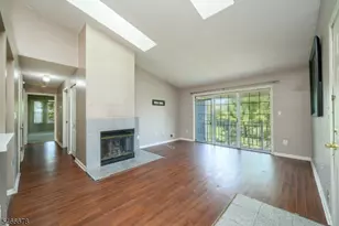 56 Amethyst Way, Franklin Township, NJ 08823 - Photo 3