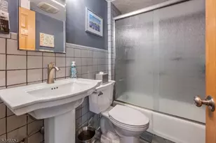 53 Hillcrest Dr, Wayne, NJ 07470 - Photo 17