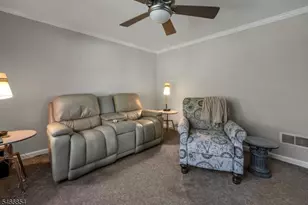 53 Hillcrest Dr, Wayne, NJ 07470 - Photo 15
