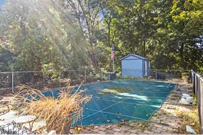 110 Kingwood Dr, Little Falls Township, NJ 07424 - Photo 17