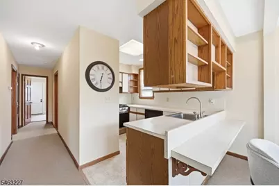 70 Rowland Ave, Clifton, NJ 07012 - Photo 5