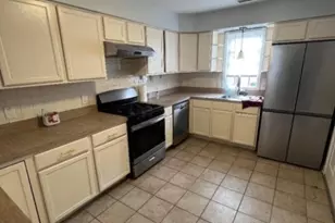 525 Jefferson Ave, Elizabeth, NJ 07201 - Photo 3