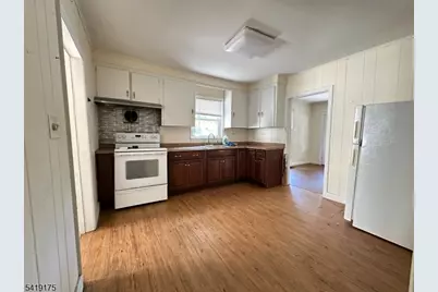 11 Mabie St #A, Franklin, NJ 07416 - Photo 3