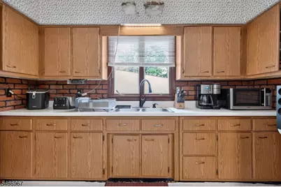 9 Chestnut St, Sussex, NJ 07461 - Photo 11