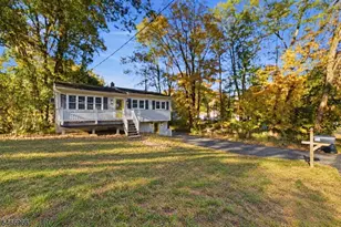 39 Brookwood Dr, Byram Township, NJ 07874 - Photo 1