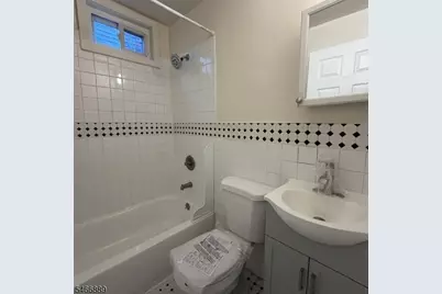 256 S Clinton St #2, East Orange, NJ 07018 - Photo 23